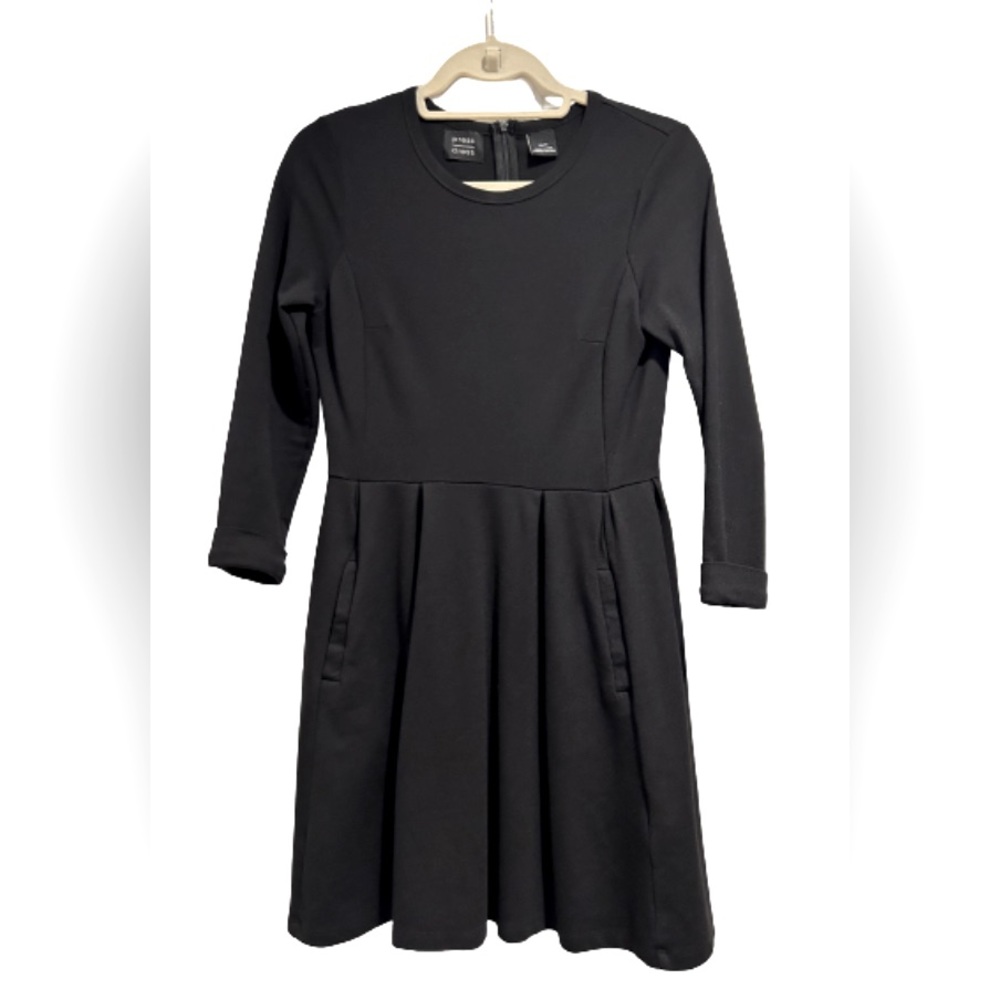 Press Dress 3/4 Sleeve Dress in Black, Size M